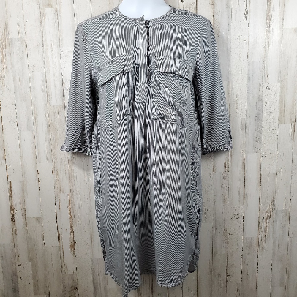 H&M Womens Shirt Dress 6 Black White Striped 100% Viscose R18